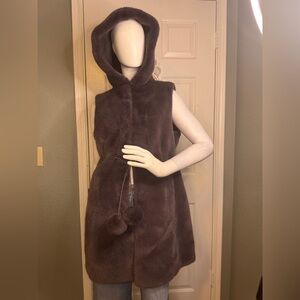 AILENE Eco Fur and Mink Bonbon Hooded Vest.